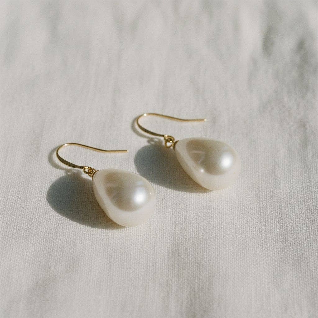 Sunday Pearl Earrings